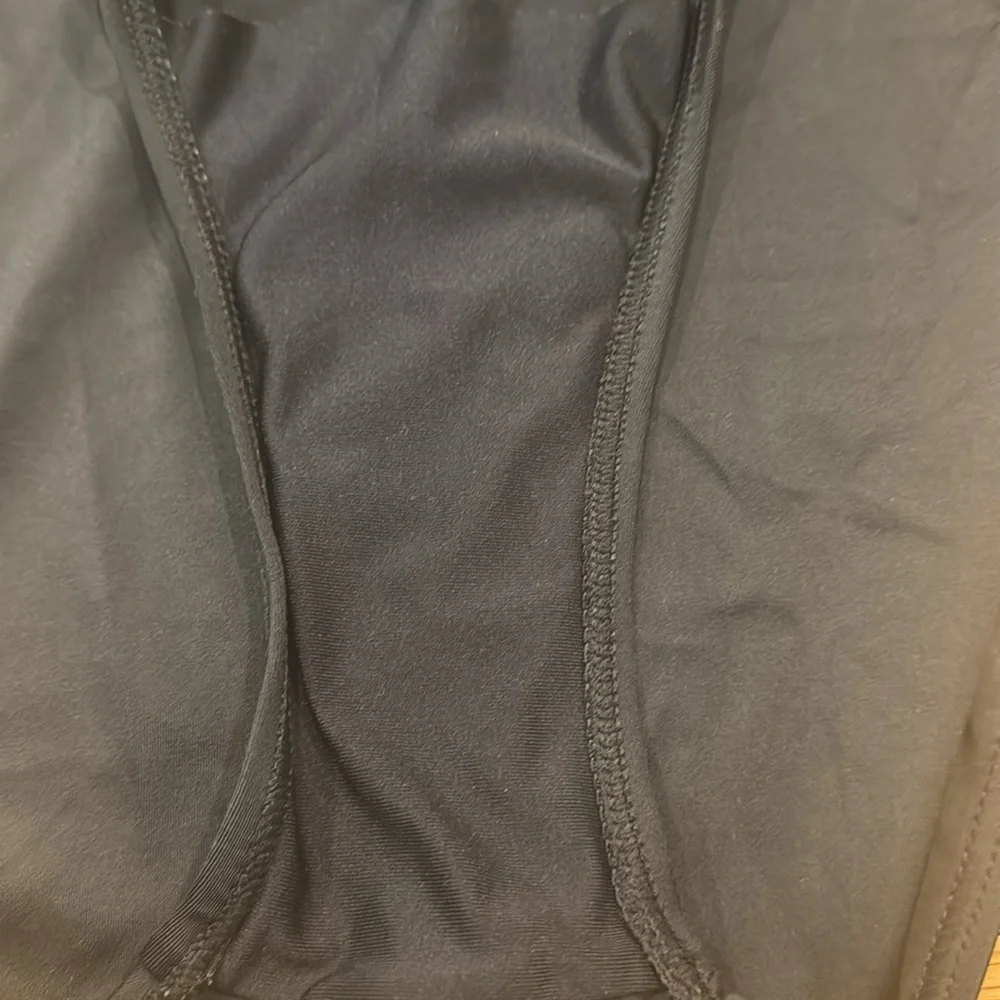 Swimsuits  for all women’s one piece black swimsuit size 20 .